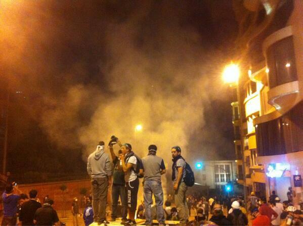 Police started attacking to Taksim square again, through Gümüşsuyu Avenue
